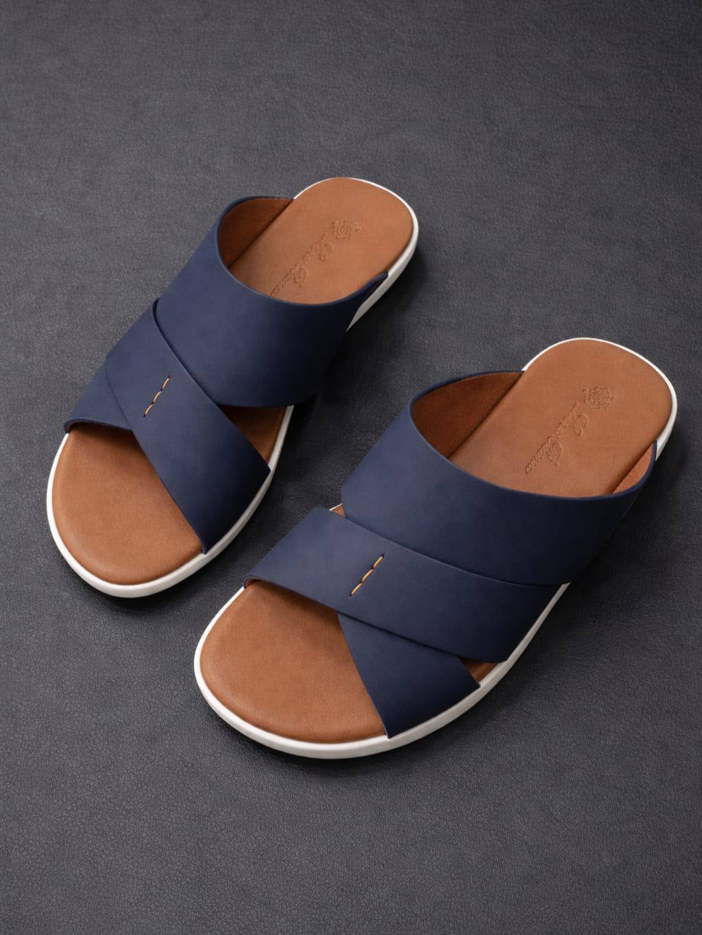 Loro Piano Men Sandal Good Quality With Box and Bag

190 dhs🌺

*SIZES : 39 to 46*

Zain58
♥️♥️♥️