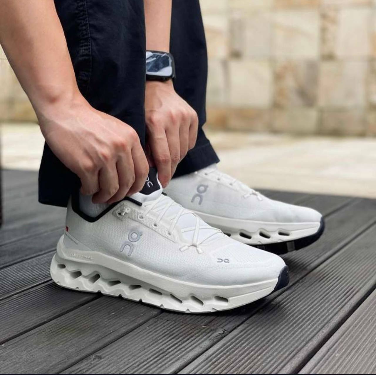 On Cloudtilt “pearl / lce” and “lvory/Almond” , 36 to 45 , 
220 dhs🪙🌨️

Zain196
♥️♥️♥️