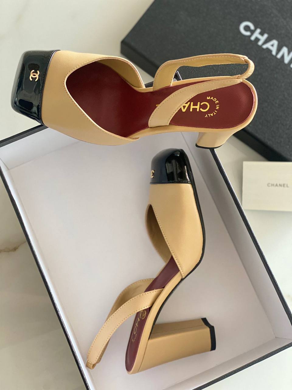 CHANEL
AAA master quality 
Size 37……..41 
450 dhs✅

Zain180
♥️♥️♥️