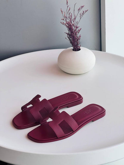 New Hermes🌹
Size 36_41
Super high quality 🌹
390 dhs🪙💚

Zain176
♥️♥️♥️