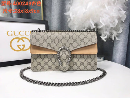 Gucci

Big size:280 dhs🇦🇪

Medium size: 270 dhs🇦🇪

Small size: 210 dhs🇦🇪🇦🇪

Zain153
♥️♥️♥️