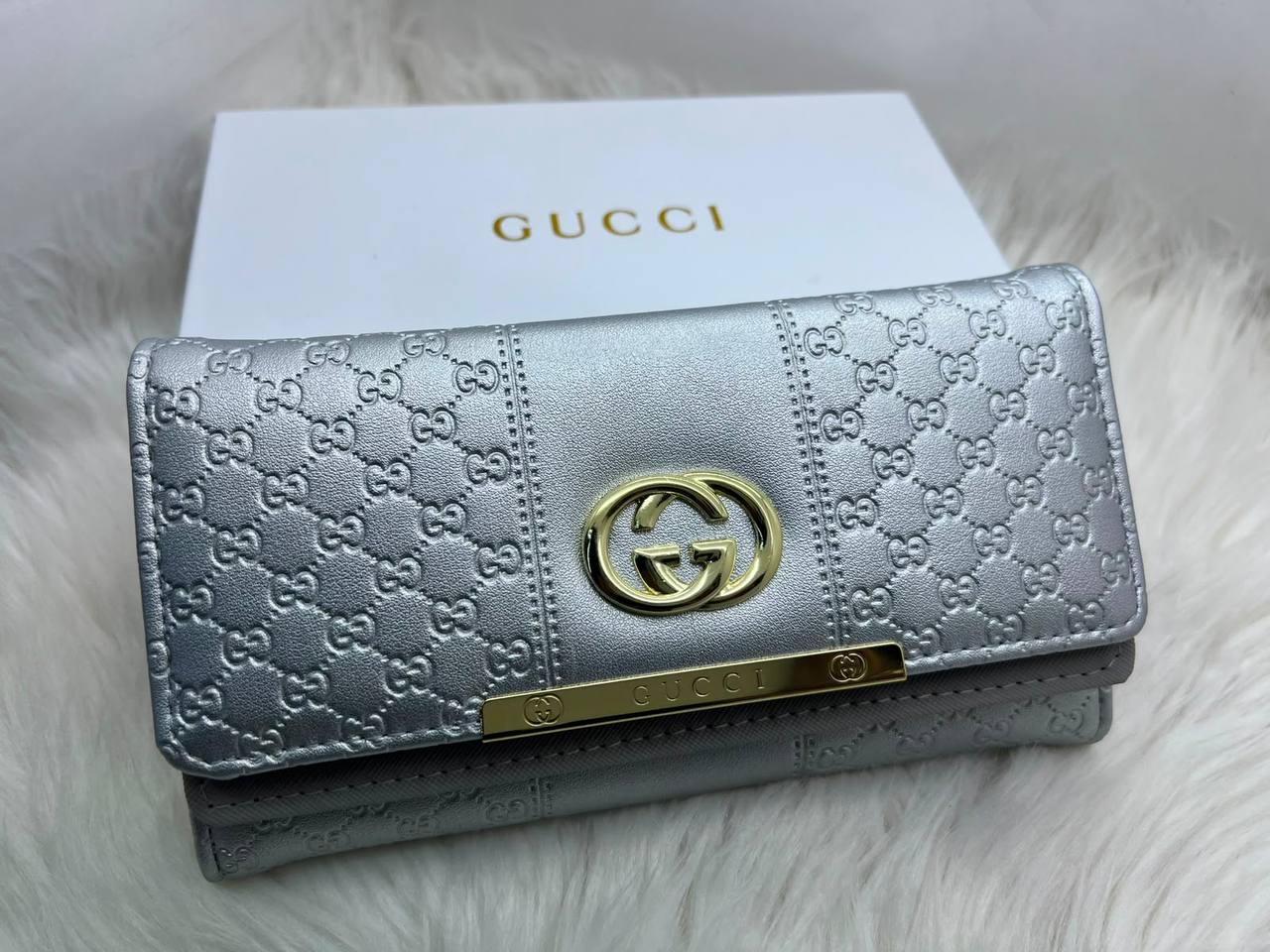 Wallets
45 dhs🇦🇪🇦🇪
with box

Zain182
♥️♥️♥️