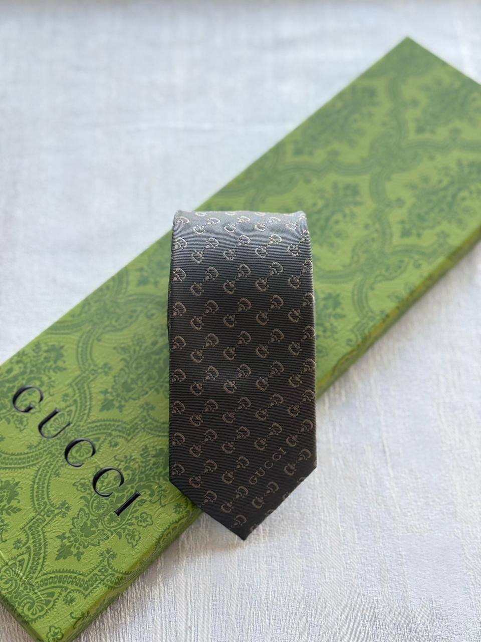 GUCCI
TIE
*Master quality*
*New collection*
180 dhs✅

Zain179
♥️♥️♥️