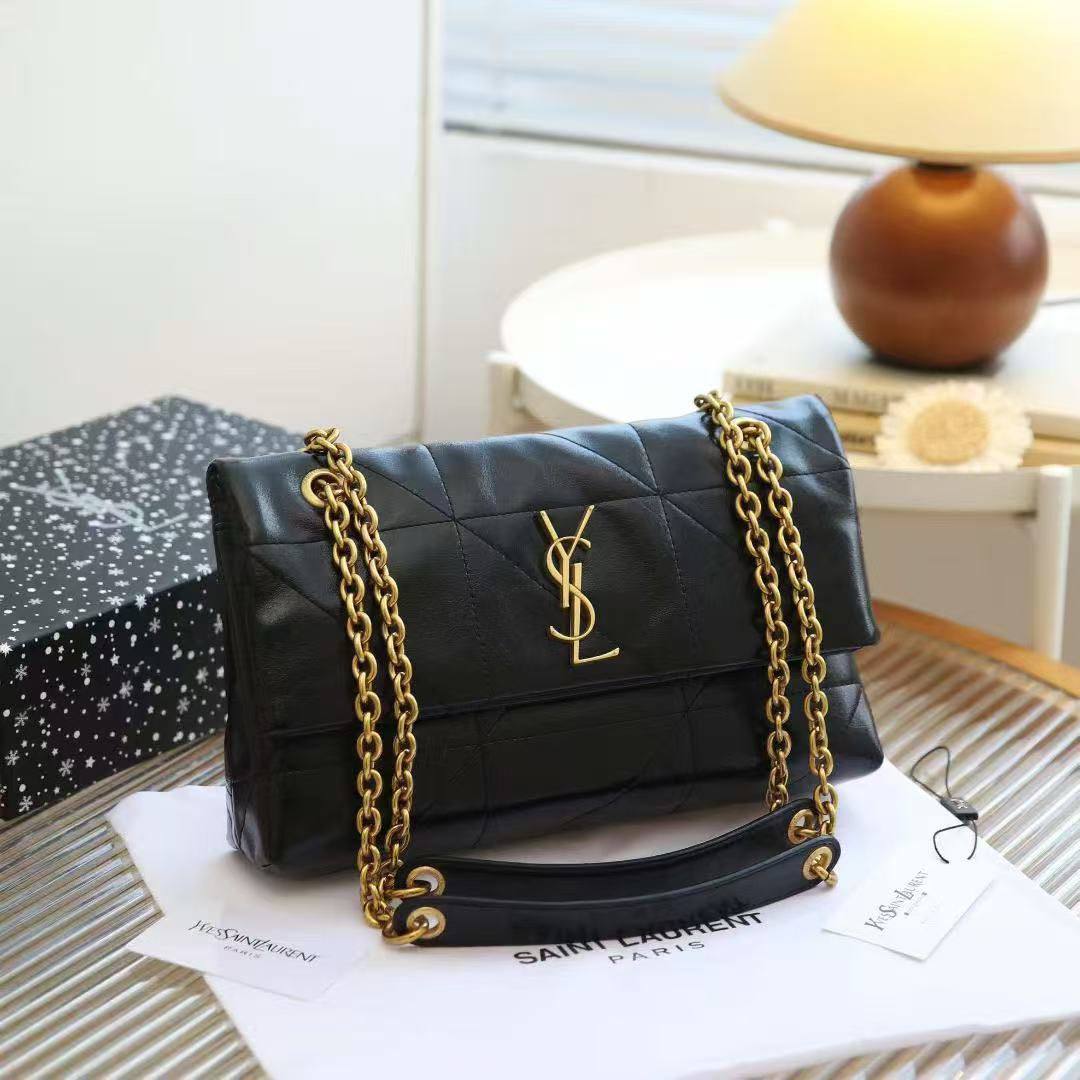 YSL
SIZE:L28*W8*H16.5cm
95 dhs✅

with box
🎁🎁🎁

Zain72
♥️♥️♥️