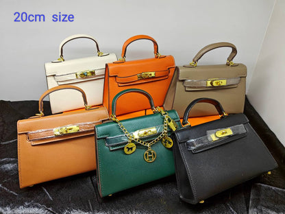 Hermes

95 dhs💓

with box
🎁🎁🎁

Zain235