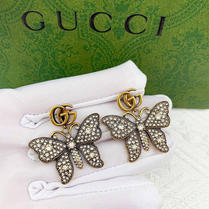 Gucci Set* 💎
Necklace 
Earrings 
Bracelet 
*Master Quality* ☘️

*210* AED normal box 📦

Zain48
♥️♥️♥️