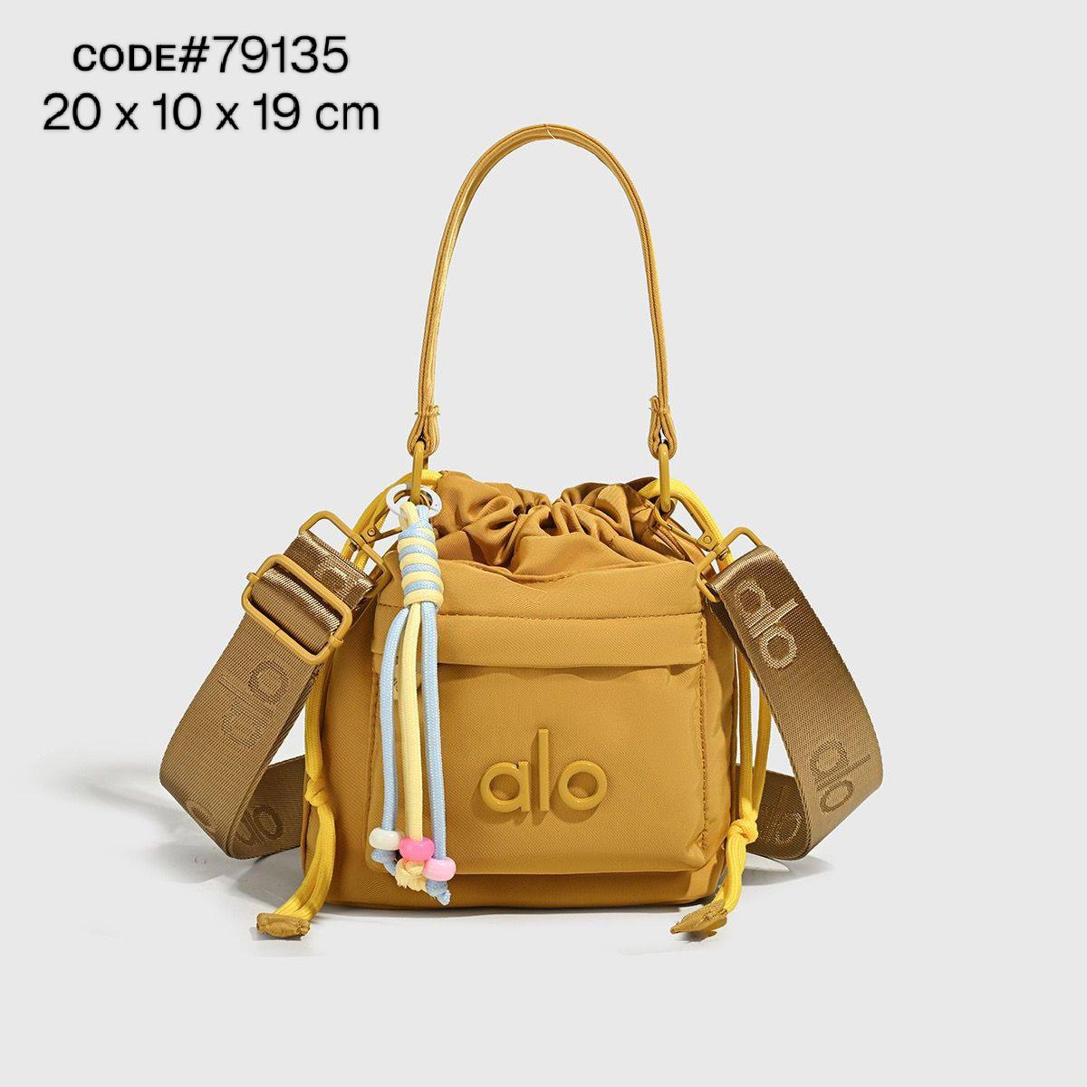 Alo Bucket Bag
ʜᴀɴᴅʟᴇ ᴄʀᴏssʙᴏᴅʏ
ɪɴ ᴅʀᴀᴡsᴛʀɪɴɢ ʟᴏᴄᴋ
ғᴀʙʀɪᴄ ᴍᴀᴛᴇʀɪᴀʟ
ᴡɪᴛʜ ᴛʀɪᴍ ʟᴏɴɢ sᴛʀᴀᴘ
ʟᴀʀɢᴇ sɪᴢᴇ : 20 cm

75 dhs✅

Zain31
♥️♥️♥️