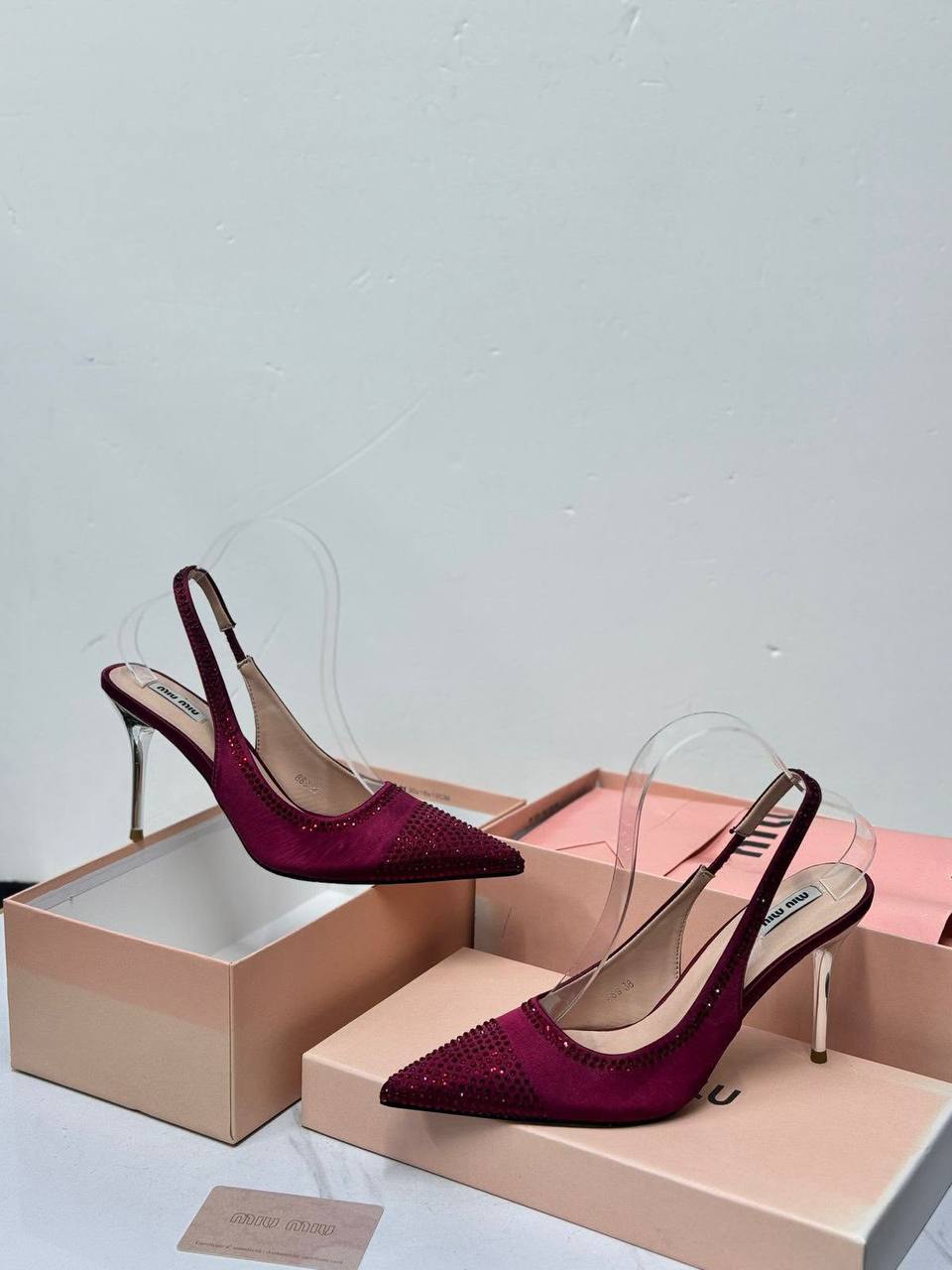 Miu Miu
💯𝙃𝙞𝙜𝙝 𝙌𝙪𝙖𝙡𝙞𝙩𝙮
Size 36-37-38-39-40-41
110 dhs🇦🇪🇦🇪

Zain21
♥️♥️♥️