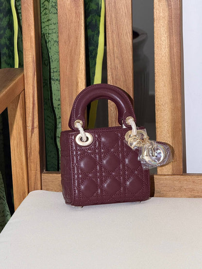 DIOR
Super Master Quality ⚡️
Original Packing 🎁
Size 12CM📏
For Price 👇 WhatsApp✅
0568585901 
0507557372
0552275751 Owner Zain 👌

Zain321
♥️♥️♥️