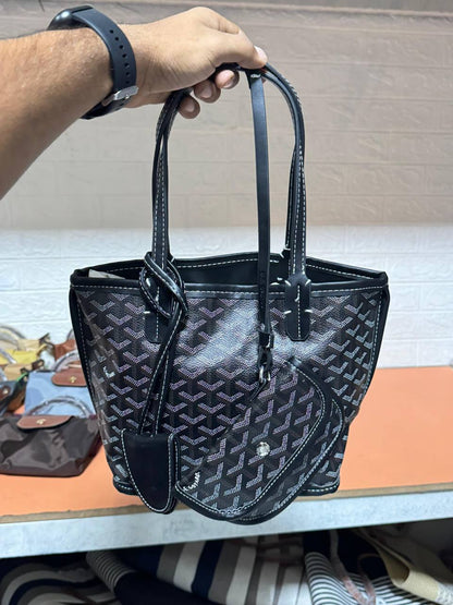 Goyard 
65 dhs✅

Zain232
♥️♥️♥️