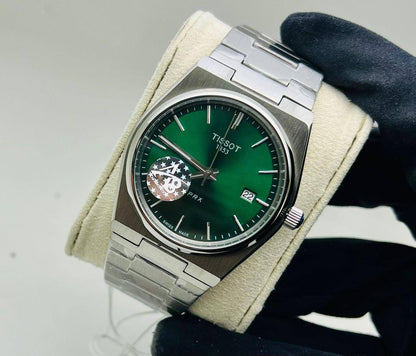 TISSOT PRX MEN
*GOOD QUALITY*
*BATTERY*
210 dhs❣️

Zain29
♥️♥️♥️
