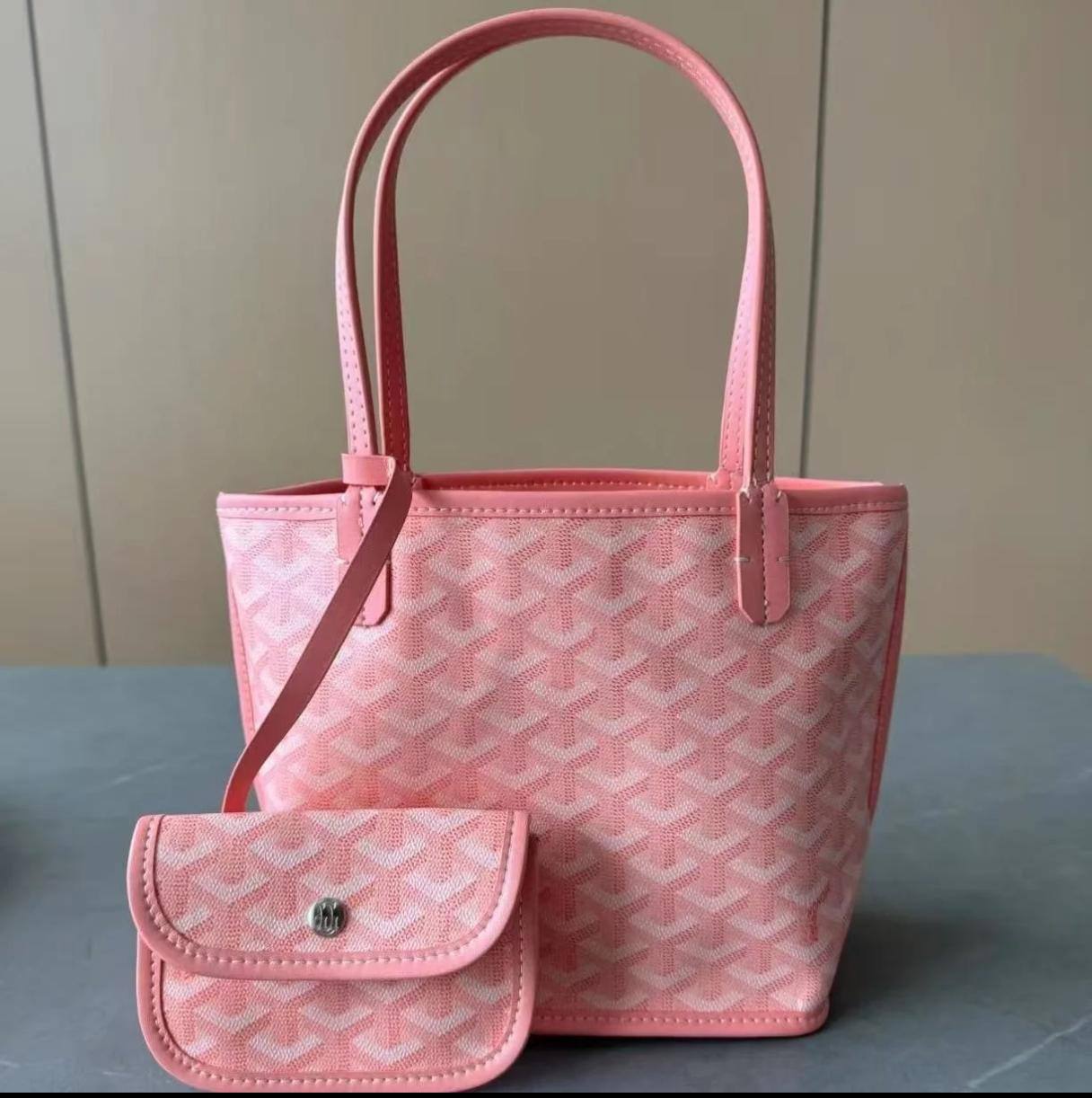 Goyard 
75 dhs✅

Zain07
♥️♥️♥️