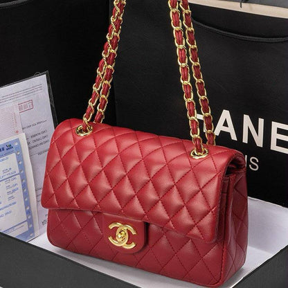 Chanel
Best quality
Whith box’s
110 dhs🇦🇪🇦🇪
size 25cm

Zain158
♥️♥️♥️