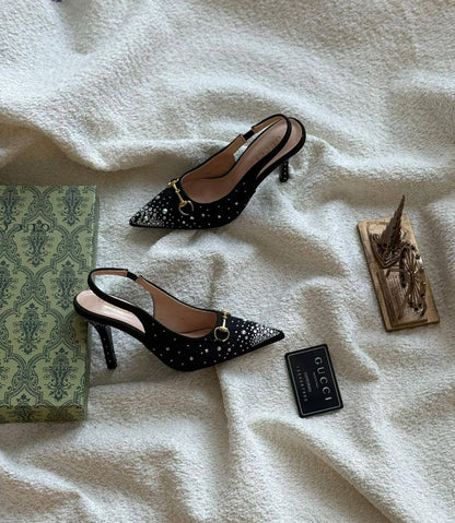 Gucci

Size 36 to 41 

120 dhs💓

Zain80
♥️♥️♥️