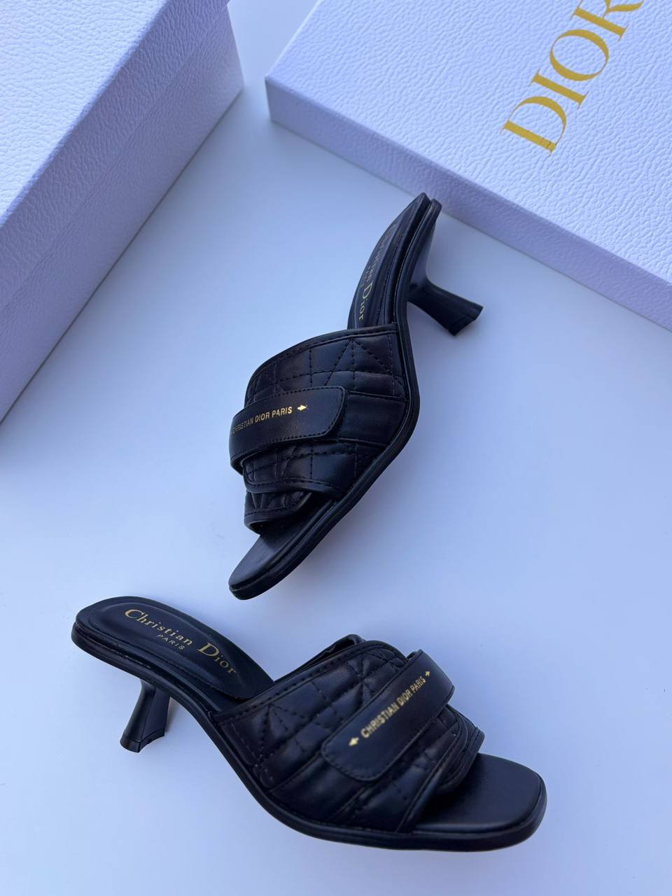 Dior 
95 dhs🪙💚
Size 36-41

Zain55
♥️♥️♥️