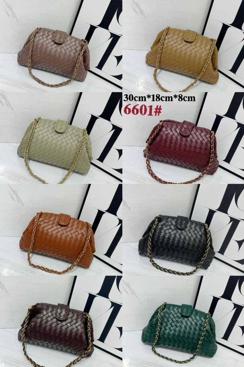 BOTTEGA 

HIGH QUALITY 
WITH BOX 

RESTOCK 
125 dhs🇦🇪🇦🇪

SIZE: 30cm

Zain295
Zain39
♥️♥️♥️