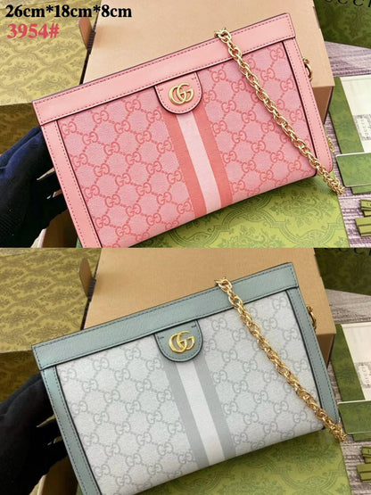 GUCCI 
COPY ONE 
 WITH BOX 
160 dhs💛

Zain295
♥️♥️♥️