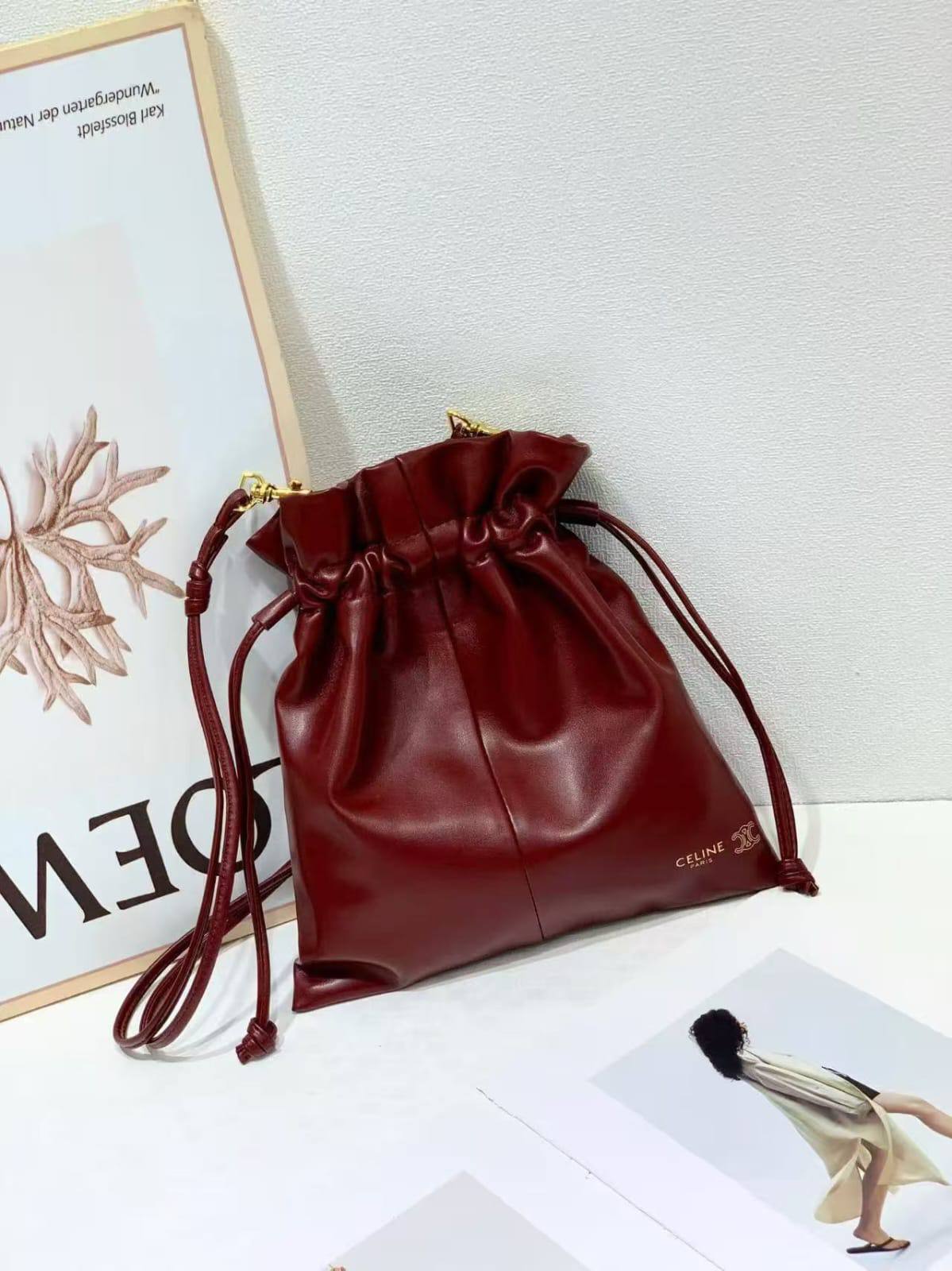 CELINE 
90 dhs🇦🇪🇦🇪

Zain235
♥️♥️♥️