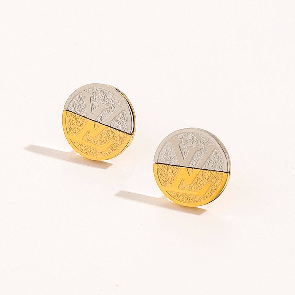 New arrival earrings 
30 dhs💓

Zain243
♥️♥️♥️