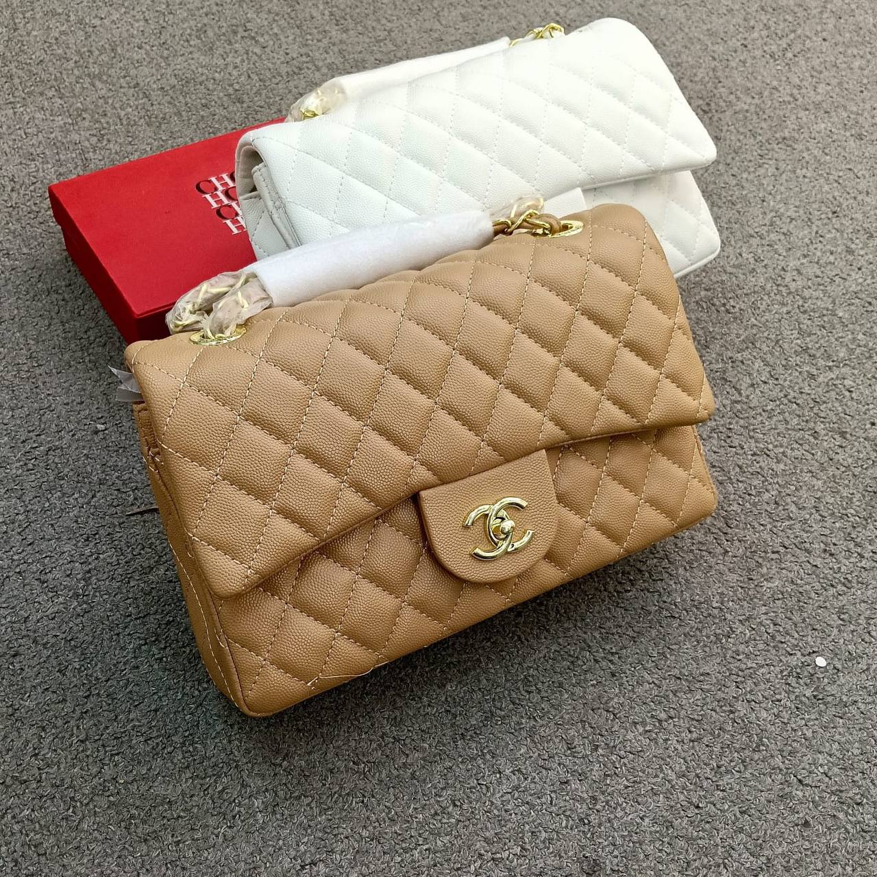 Chanel
100 dhs🇦🇪🇦🇪
size 25cm

Zain26
♥️♥️♥️