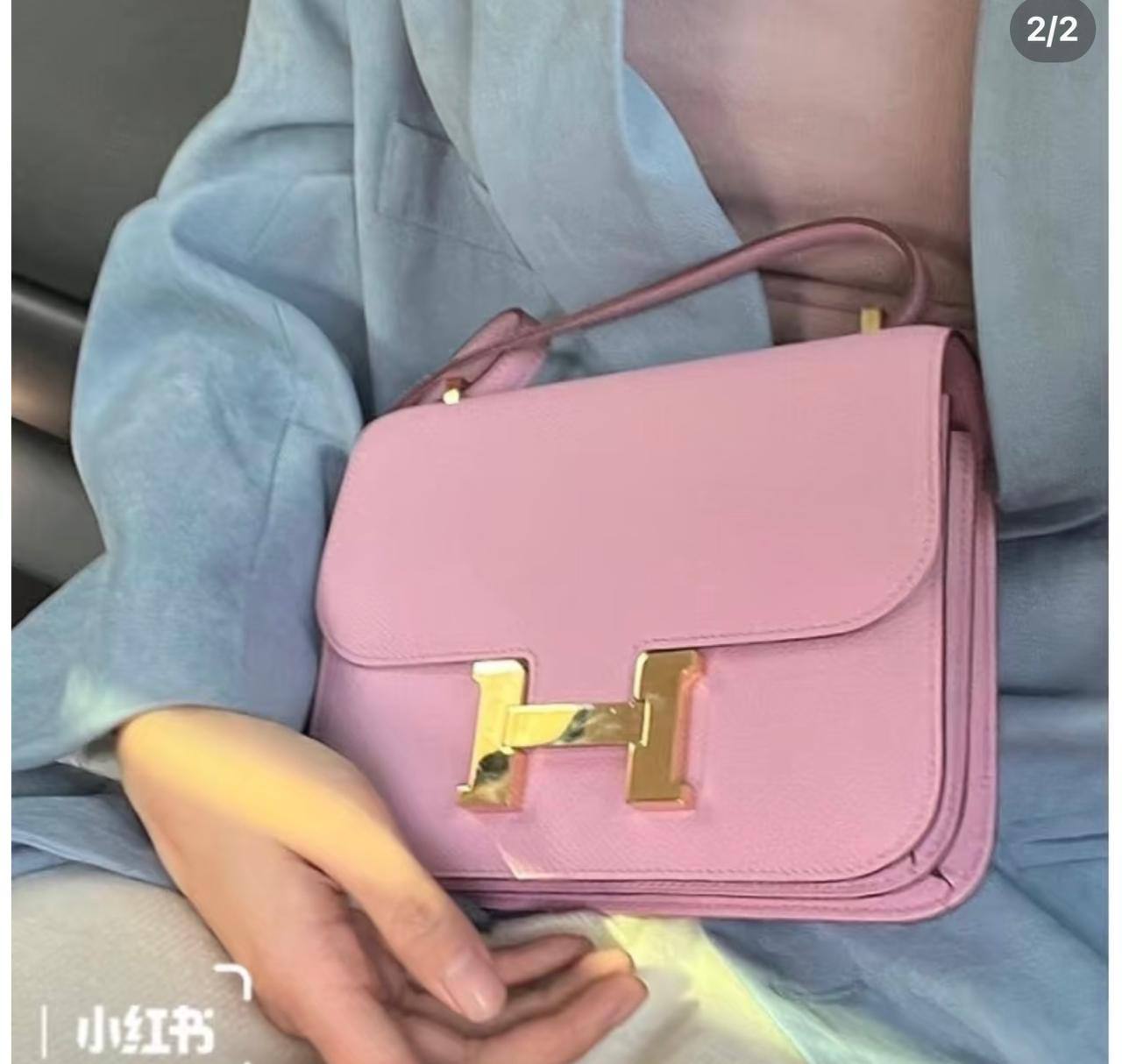 Hermes
good quality, comes 

with box, 
🎁🎁🎁

size... 23* 16 cm 

105 dhs🌺

Zain12
♥️♥️♥️