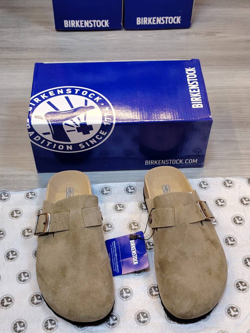 Birkenstock High Quality, New Arrived 
Size 36 To 45
110 dhs✅

Zain120
♥️♥️♥️