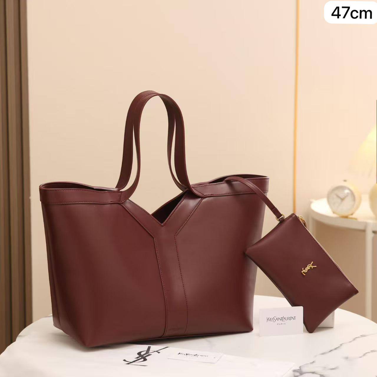 💞 YSL Tote 2 in 1
1⃣️ First quality
Size: 47 * 18 * 30 cm
110 dhs❣️

Zain115
♥️♥️♥️