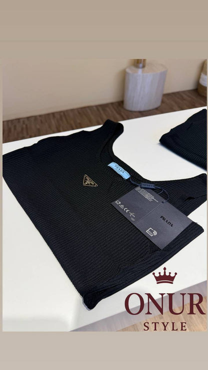 Top

55 dhs

Free size

Zain140
♥️♥️♥️