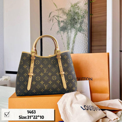 LV
with box
🎁🎁🎁

115 dhs❣️

Zain46
♥️♥️♥️