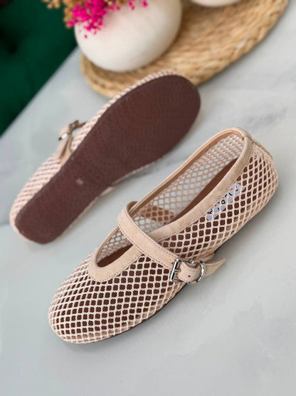 Alaia
Vip quality 
Size:36 to 41
450 dhs🇦🇪🇦🇪

Zain113
♥️♥️♥️