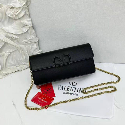 VALENTINO 

NEW CANE 
GOOD QUALITY 

BIG SIZE 
WITH BOX 
115 dhs🇦🇪🇦🇪

Zain295
♥️♥️♥️