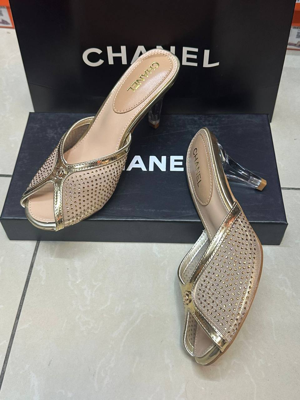 Chanel 

Size 36 to 41 

110 dhs🪙🌨️

Zain103
♥️♥️♥️