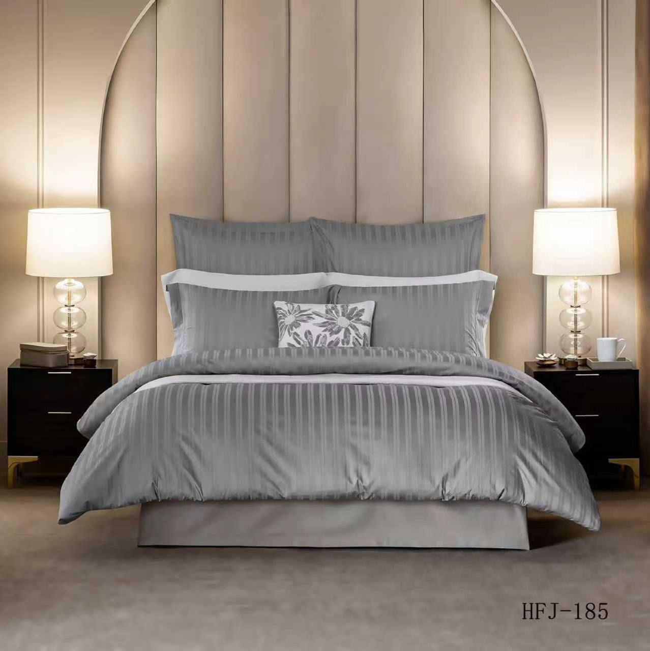 New collection 
Double line 
Cotton 
Hotels quality 
King size 👌👌cover set👌👌👌
1 cover 
1 bedsheets 
4 pillowcases 
110 dhs✅

Zain99
♥️♥️♥️