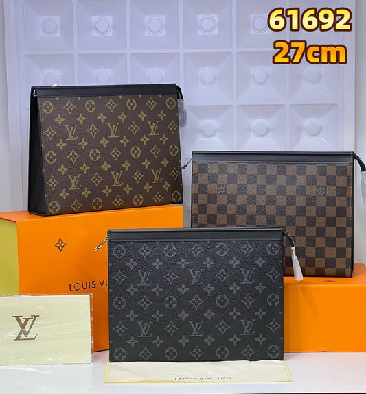 LV Clutch 
80 dhs🪙💚

Zain13
♥️♥️♥️
