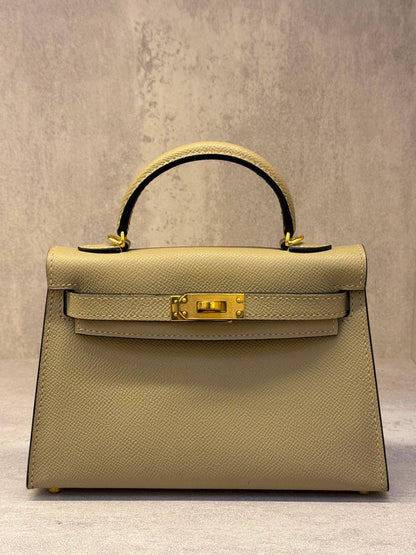 Hernes
𝐇𝐞𝐫𝐦𝐞𝐬 𝐌𝐢𝐧𝐢 𝐊𝐞𝐥𝐥𝐲 𝟏𝟗𝐜𝐦 
𝐇𝐚𝐧𝐝 𝐌𝐚𝐝𝐞 
1350 dhs✅🖤🌴

ETAG4
♥️♥️♥️