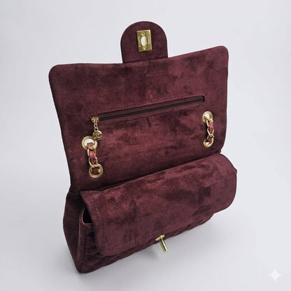 CHANEL ᴅᴏᴜʙʟᴇ ғʟᴀᴘ
sᴜᴇᴅᴇ ʟᴇᴀᴛʜᴇʀ ᴍᴀᴛᴇʀɪᴀʟ
ɢᴏʟᴅ ʜᴀʀᴅᴡᴀʀᴇ
sɪᴢᴇ : 25 cm
ᴡɪᴛʜ BOX
🎁🎁🎁

110 dhs✅

Zain31
♥️♥️♥️