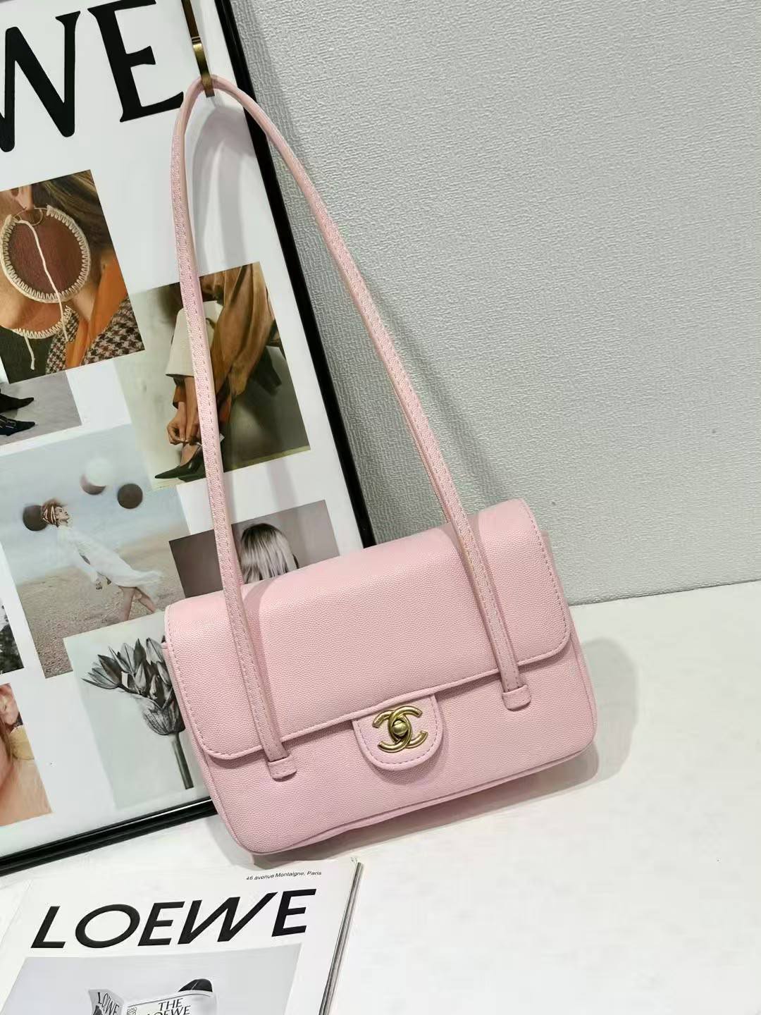 CHANEL
 GOOD QUALITY 
WITH BOX 
130 dhs✅

Zain295
♥️♥️♥️
