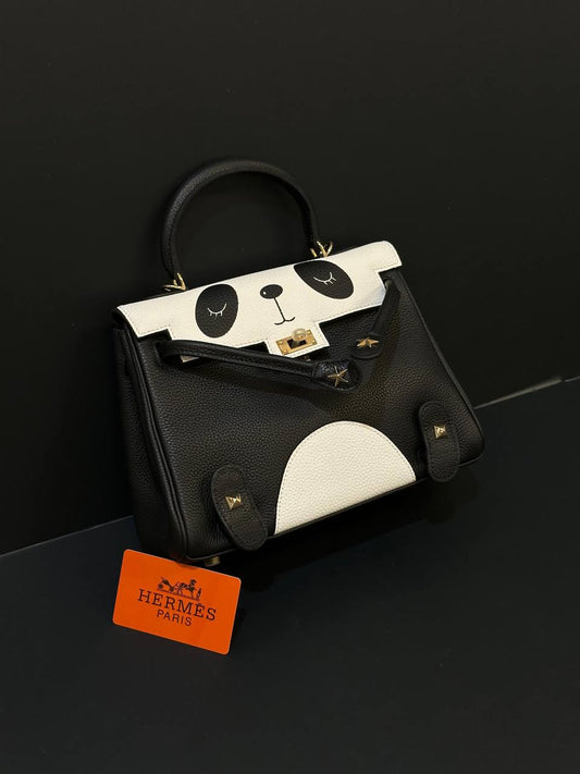 Hermes kelly 25cm💕master 
quality

😍with box❤️
🎁🎁🎁

380 dhs🪙🌨️

Zain52
♥️♥️♥️