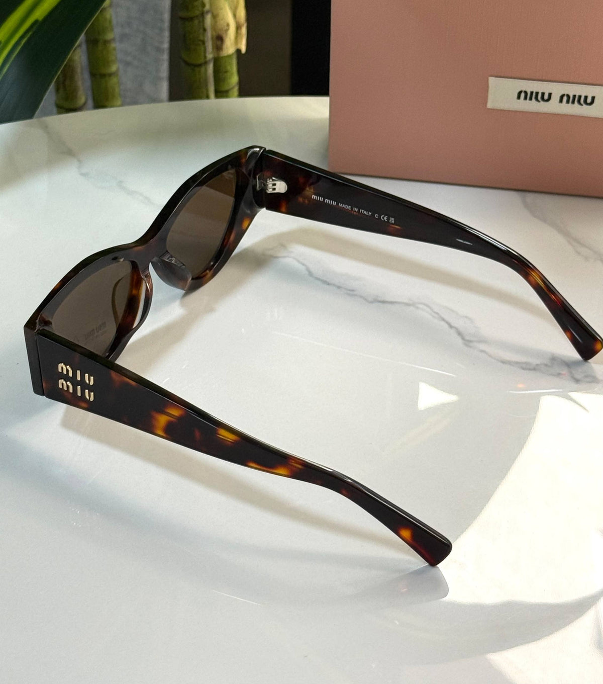 MIU MIU
Super Master Quality
New available

For Price 👇 WhatsApp✅
0568585901 
0507557372
0552275751 Owner Zain 👌

Zain20
♥️♥️♥️