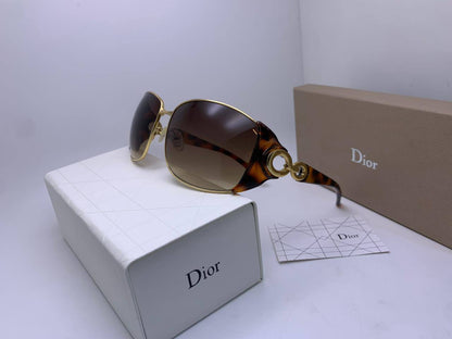 Ladies sunglasses 
70 dhs✅

Zain126
♥️♥️♥️
