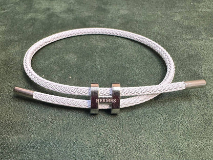 Hot moving 🔥🔥🔥 
Hermes UNISEX Bracelet. 
Water proof 💦💦💦
30 dhs❣️

Zain243
♥️♥️♥️