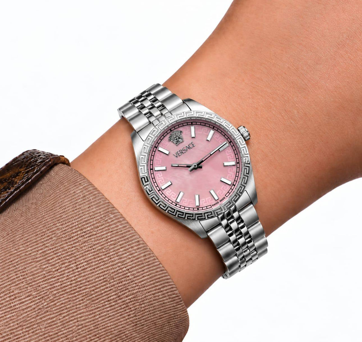 Versace 

watch for ladies 

good quality 

280 dhs🇦🇪🇦🇪

(size 36mm)'

Zain59
♥️♥️♥️