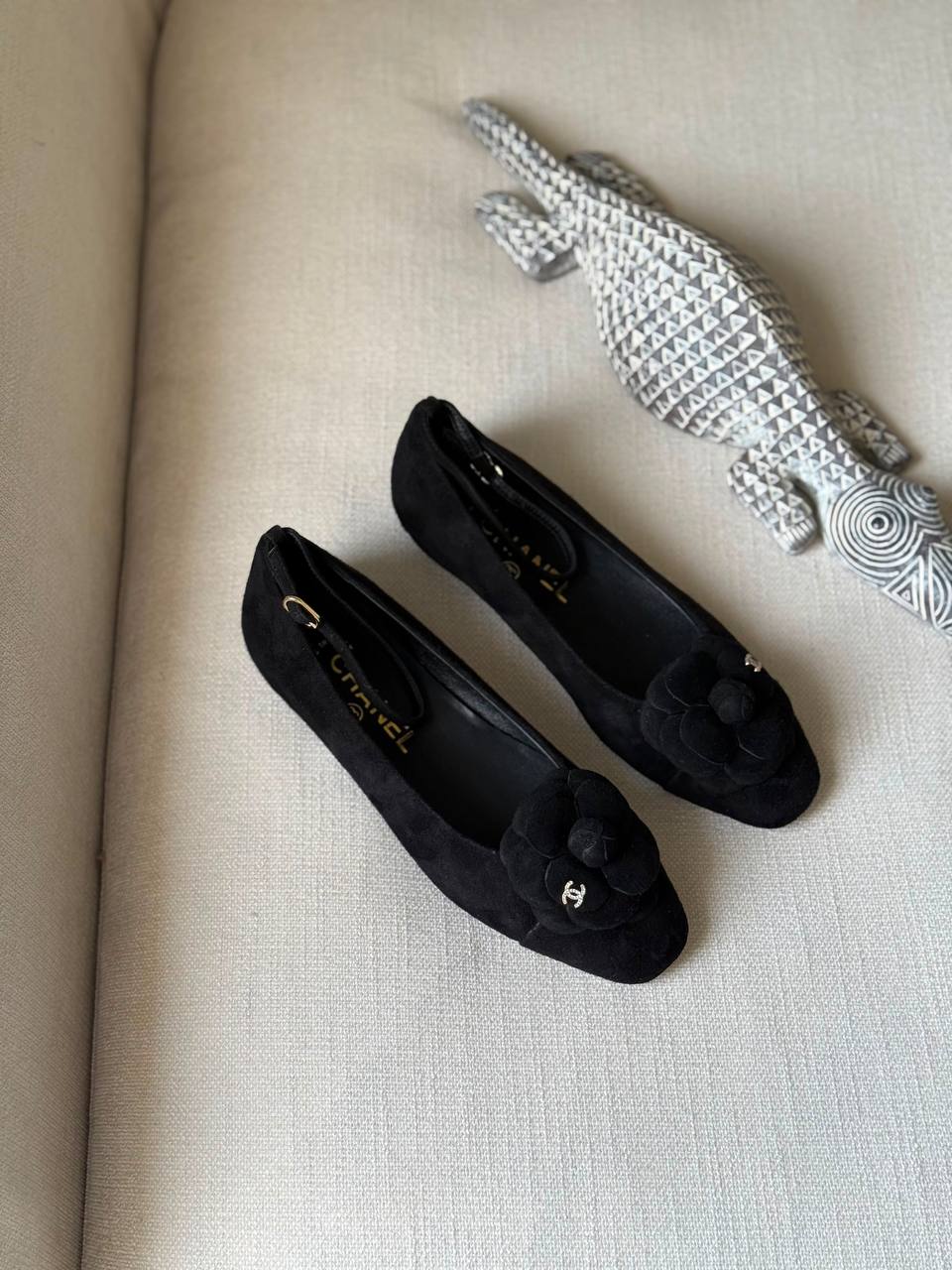 Chanel
AA Quality
Size 36 to 41
450 dhs🇦🇪🇦🇪

Zain288
♥️♥️♥️