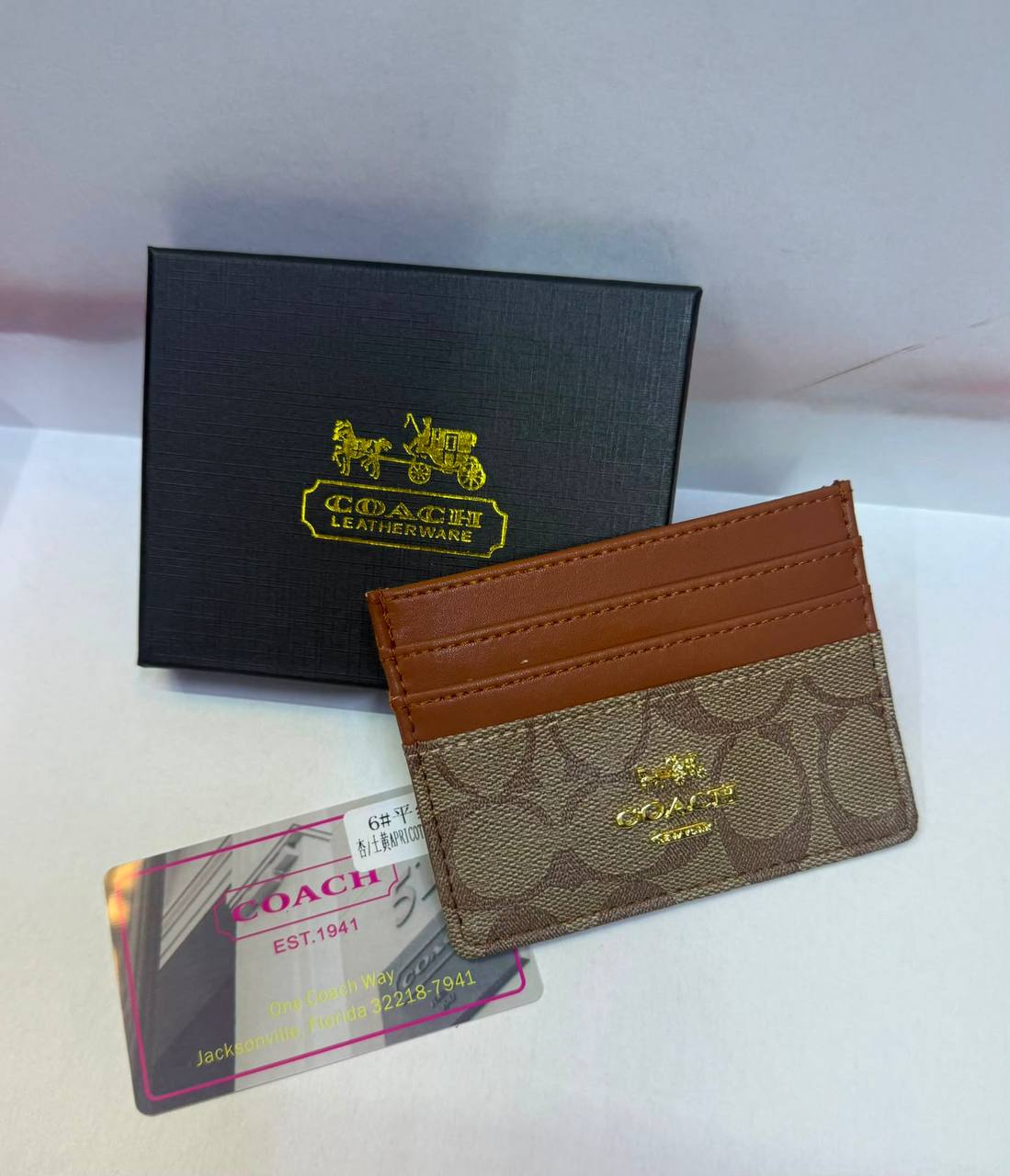 Card Holders
With box 
30 dhs💓

Zain93
♥️♥️♥️