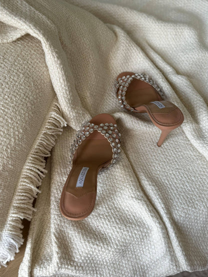 AQUAZZURA 

36 to 41

430 dhs🇦🇪🇦🇪🇦🇪

Zain288
♥️♥️♥️