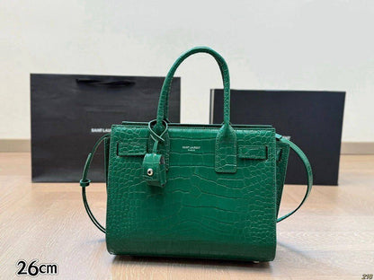 YSL
110 dhs✅ 

Zain46
♥️♥️♥️