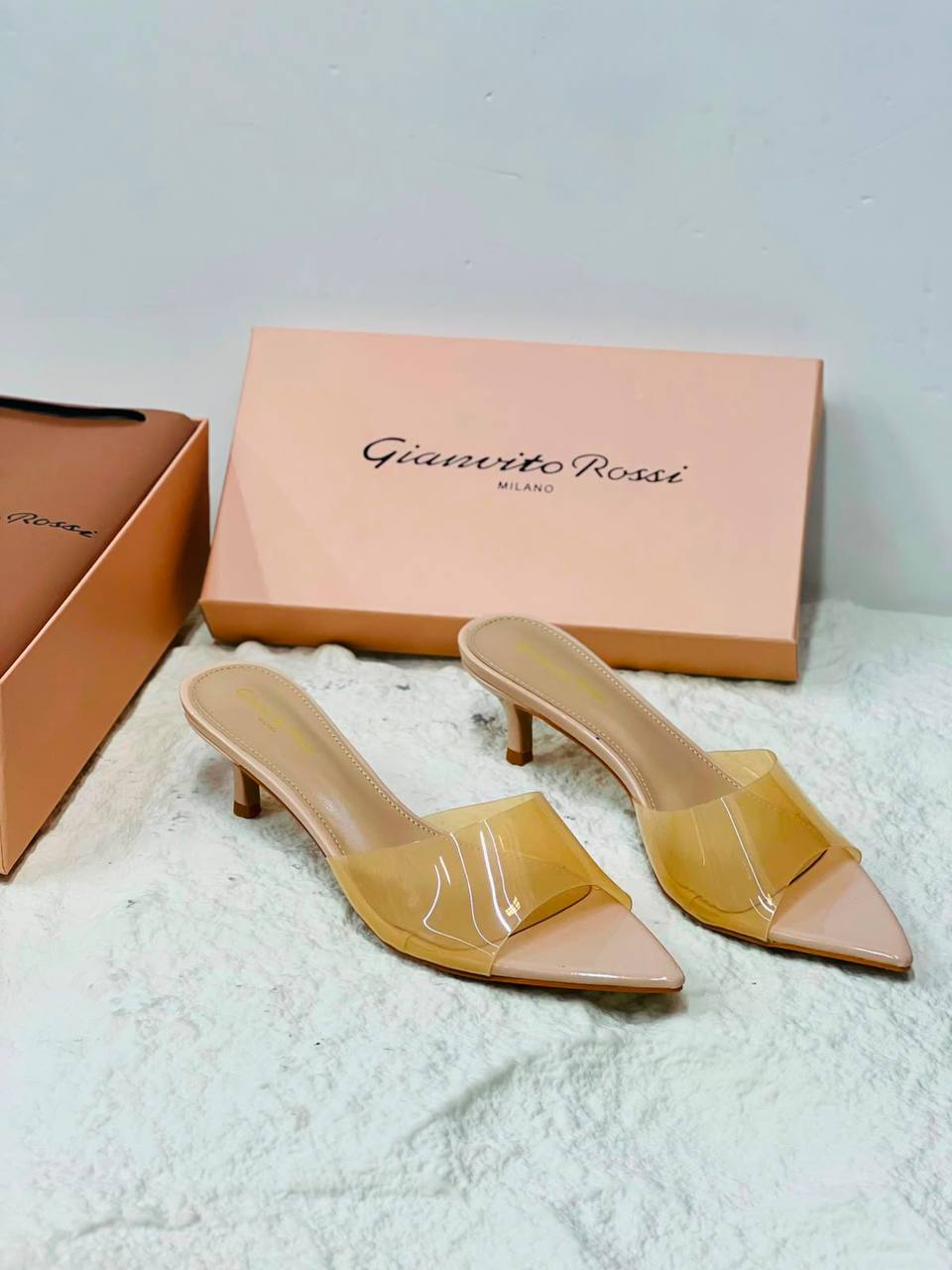 GIAMITO ROSSI 
𝐇𝐢𝐠𝐡 𝐪𝐮𝐚𝐥𝐢𝐭𝐲💯 
𝐒𝐢𝐳𝐞 36-41
110 dhs✅

Zain21
♥️♥️♥️