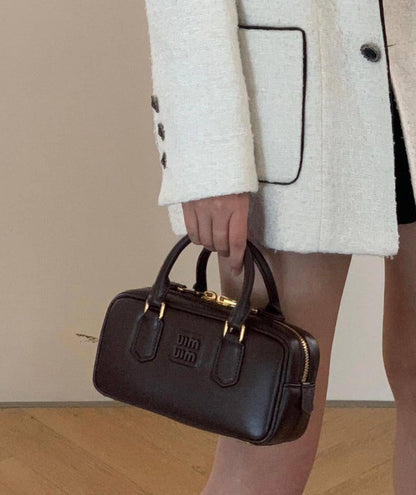 Miu Miu
95 dhs🪙🌨️


with box
🎁🎁🎁

Zain90
♥️♥️♥️