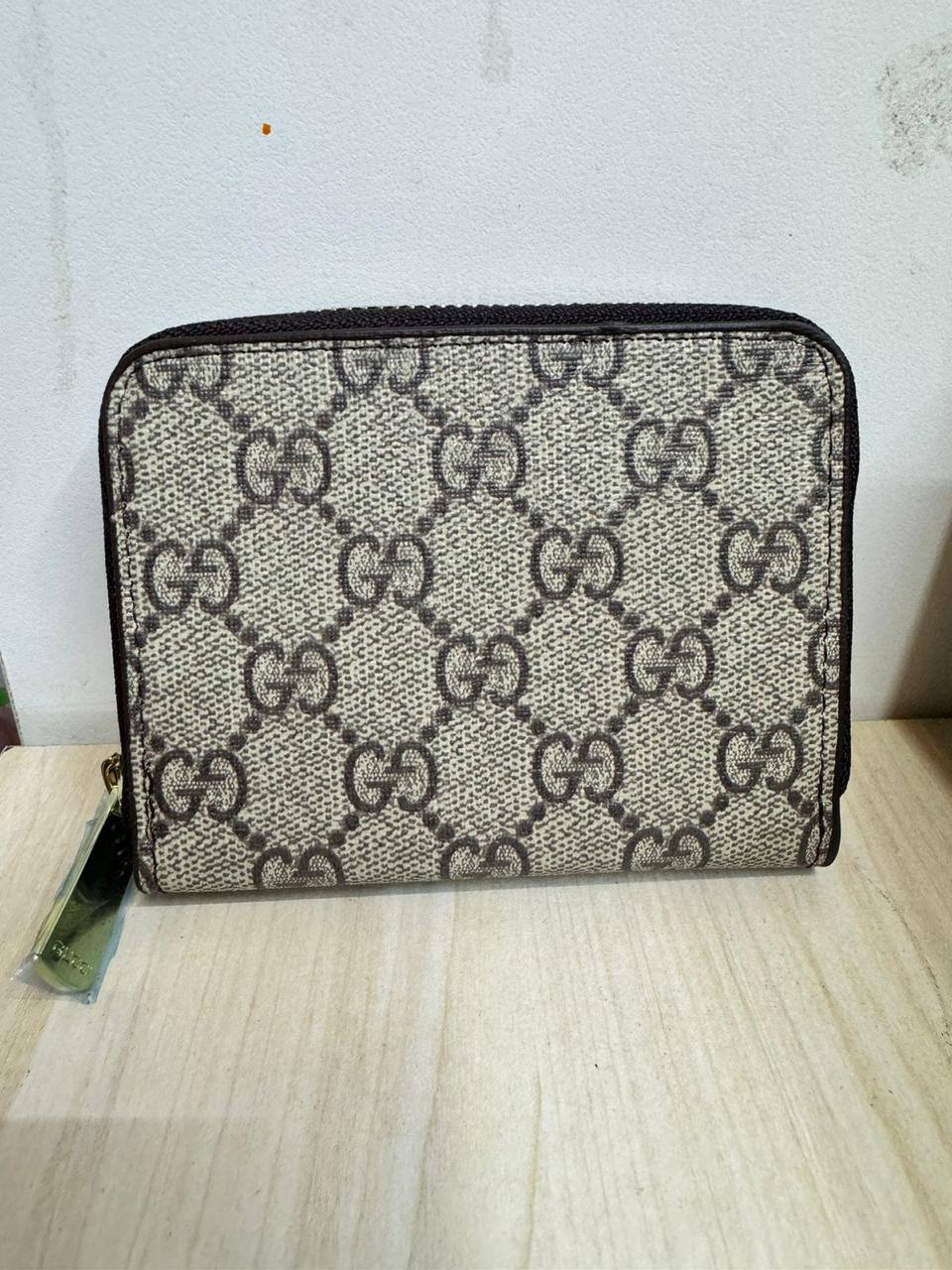 💗Brand wallets
Size : 11 * 9.5 cm
30 dhs🗽

Zain115
♥️♥️♥️