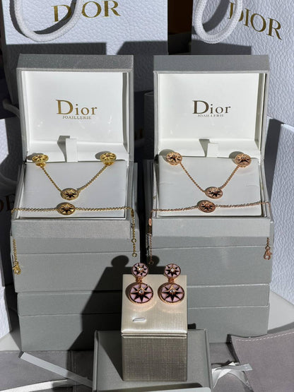 Dior
 New Collection 😍
Quality: Super Master 
Non -Tarnish color

* ⁠Necklace 
* ⁠Earring 
* ⁠Bracelet
For Price 👇 WTSP Text Zain 0568585901

Zain268
♥️♥️♥️